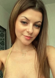 SEXI CIAŁKO PRZEZ TELEFON